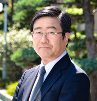 学校法人樟蔭学園 理事長 森眞太郎