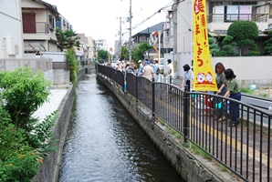 2018.08.06_長瀬川打ち水大作戦4.JPG