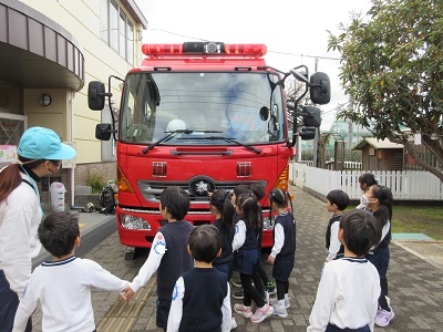 年中・年少組🔥避難訓練と🚒消防車見学