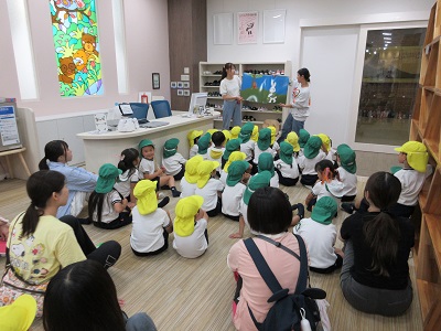 年長組☆絵本館に行きました📚