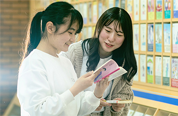 学芸学部 国文学科